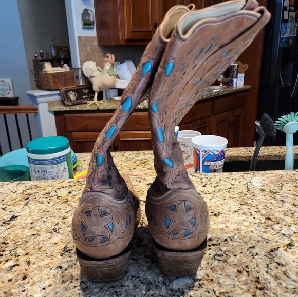 Corral Cutout Design Boots - Picture 2 of 12